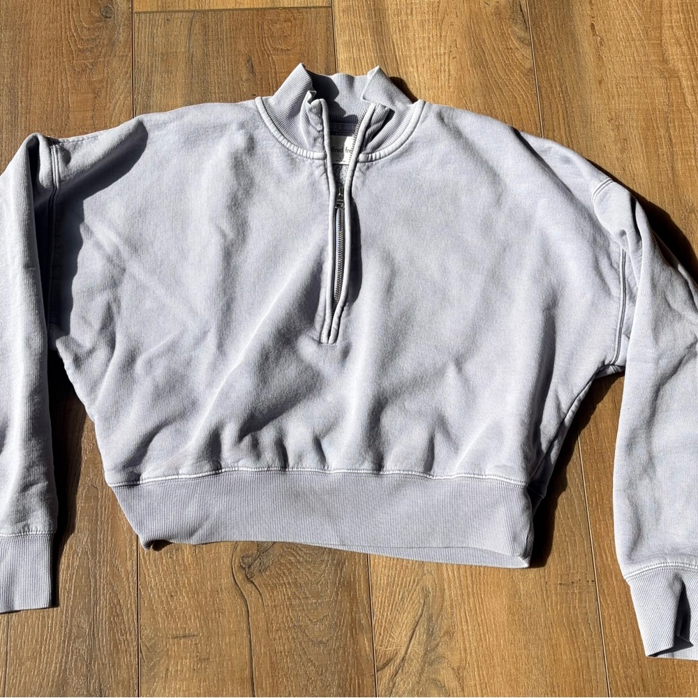 Wilfred Light Gray Cropped Quarter-Zip Mock Neck Sweatshirt